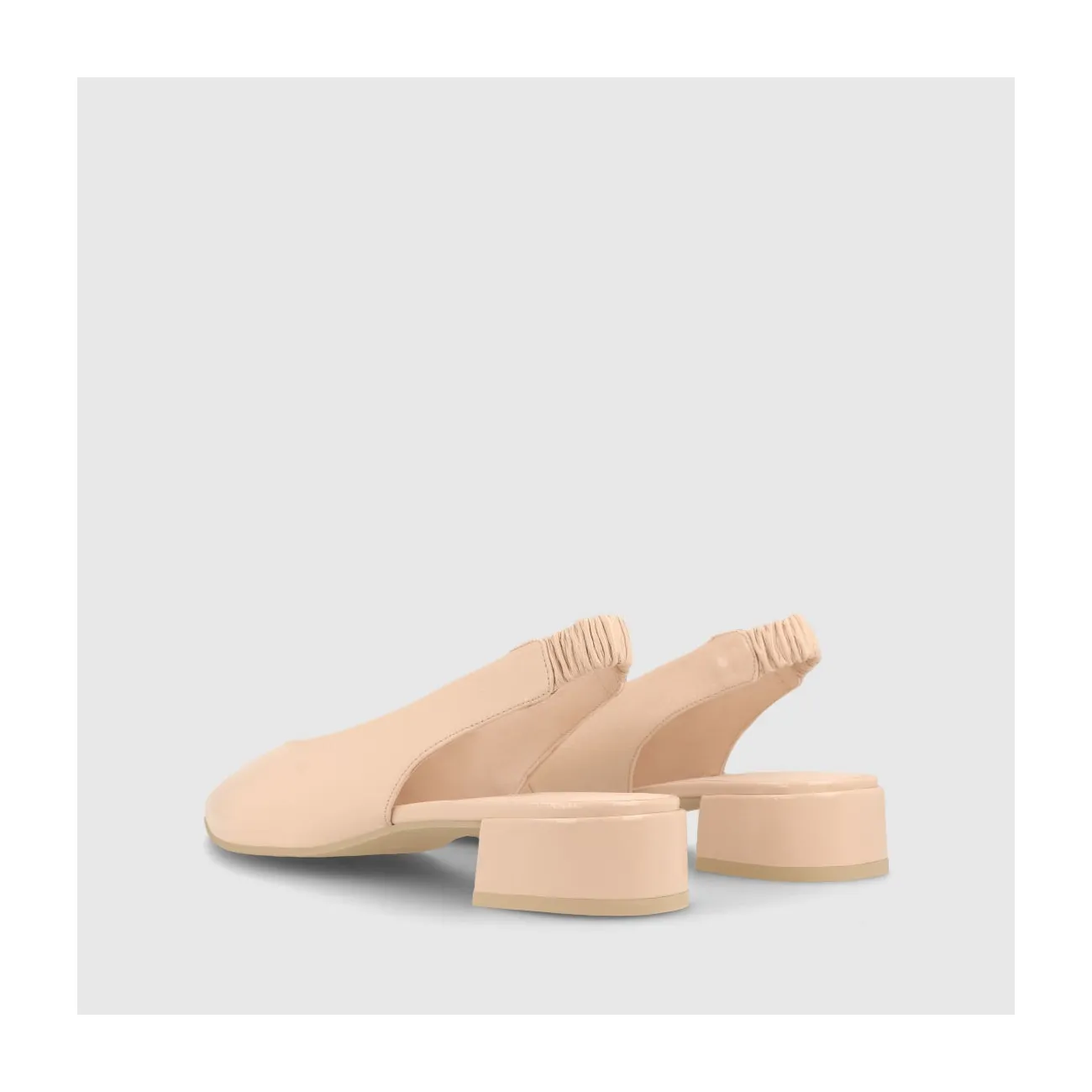 Ballerines à talon en cuir verni nude : LODI Chaussures pour femmes en ligne.