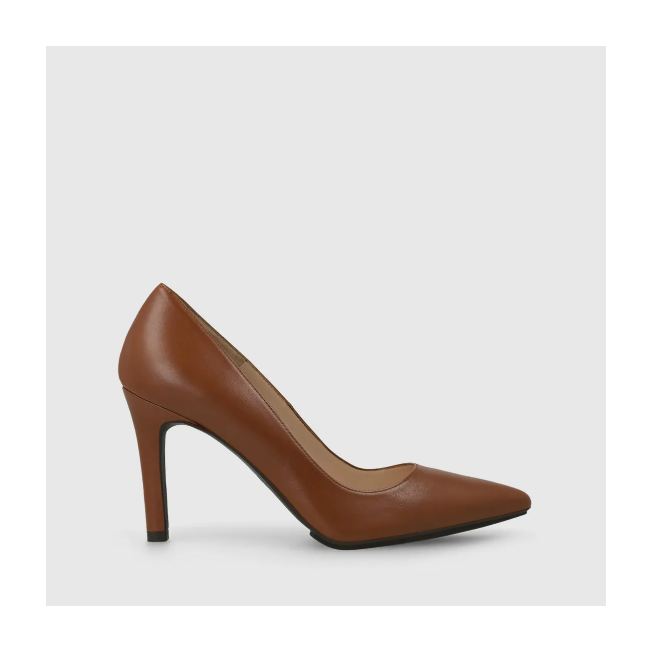 Escarpin classique à talon fin en cuir lisse, de couleur marron | Chaussures femme LODI en ligne