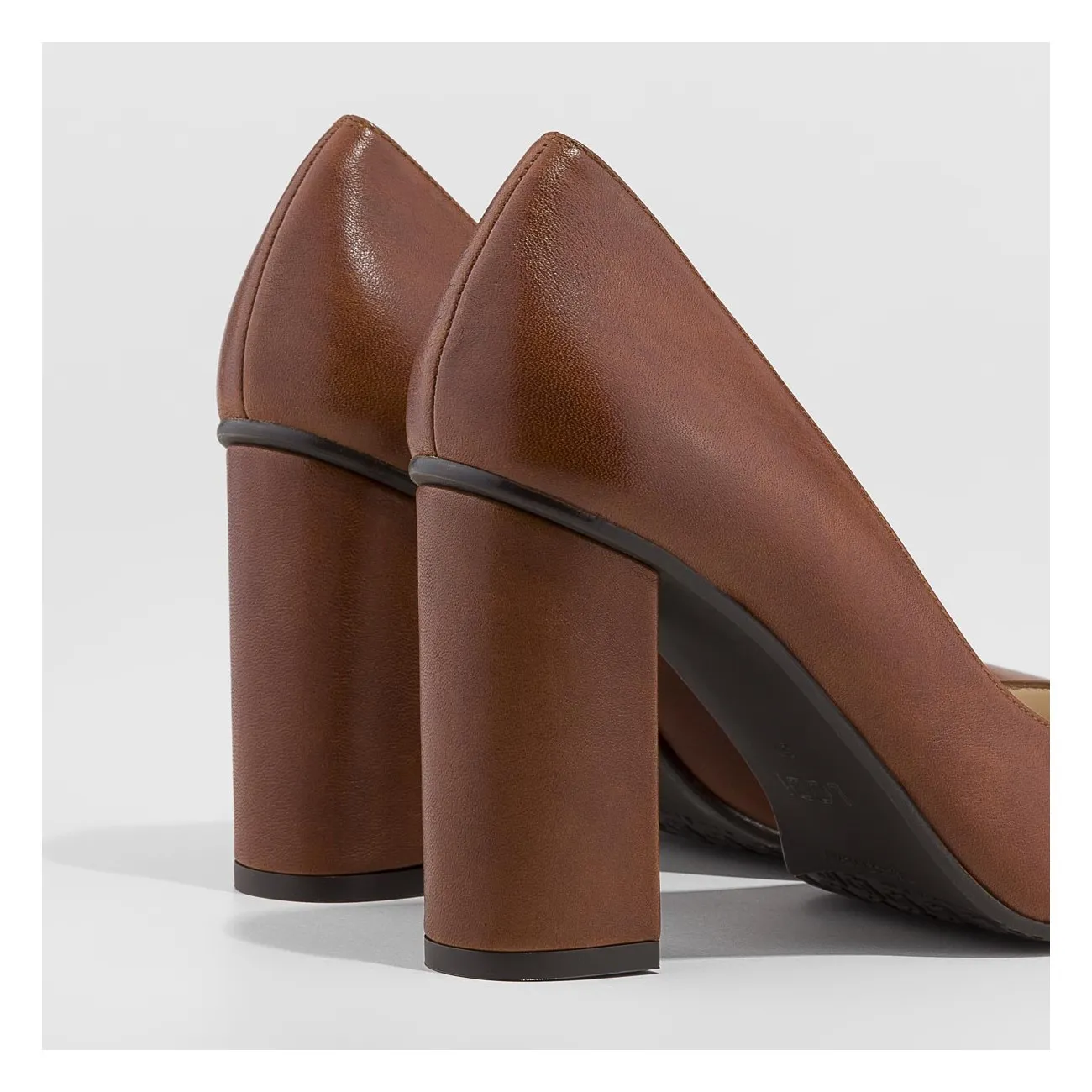 Escarpin Shena en cuir brun et talon carré | LODI chaussures pour femmes en ligne