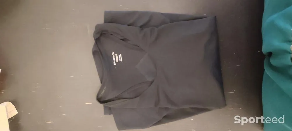 Tee shirt Salomon M neuf Ajouté le : 14/08/2024